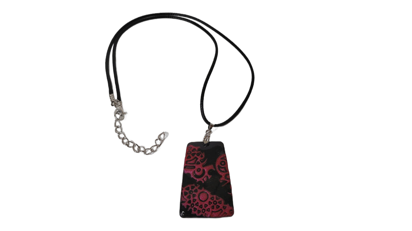 Pearly pink and black Necklace