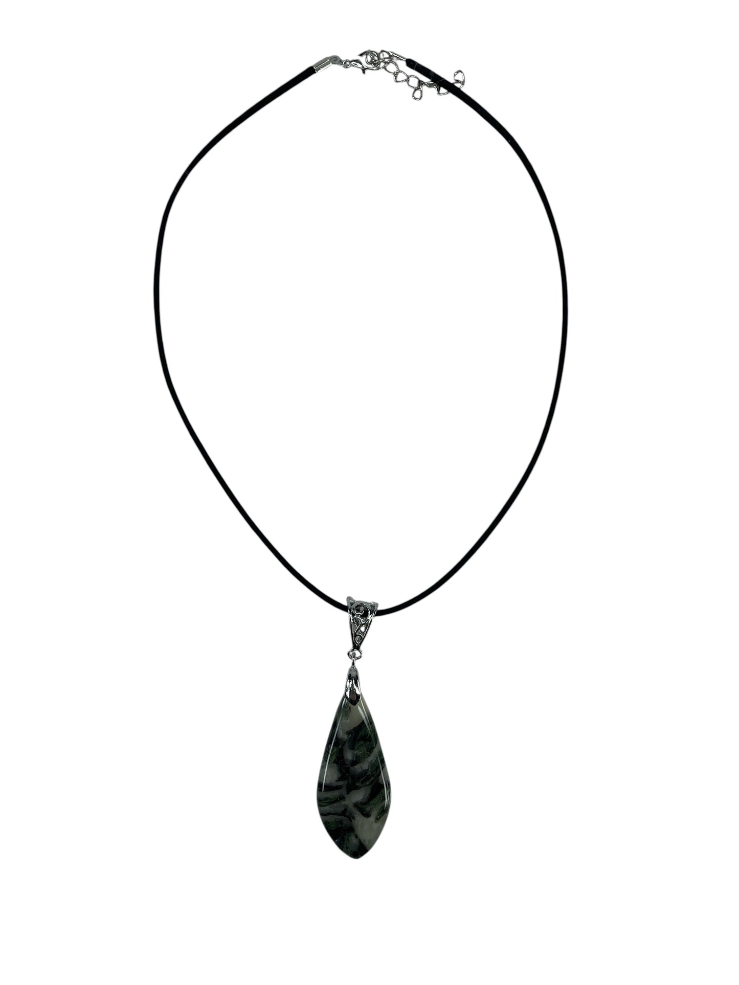 Deep green and translucent Necklace