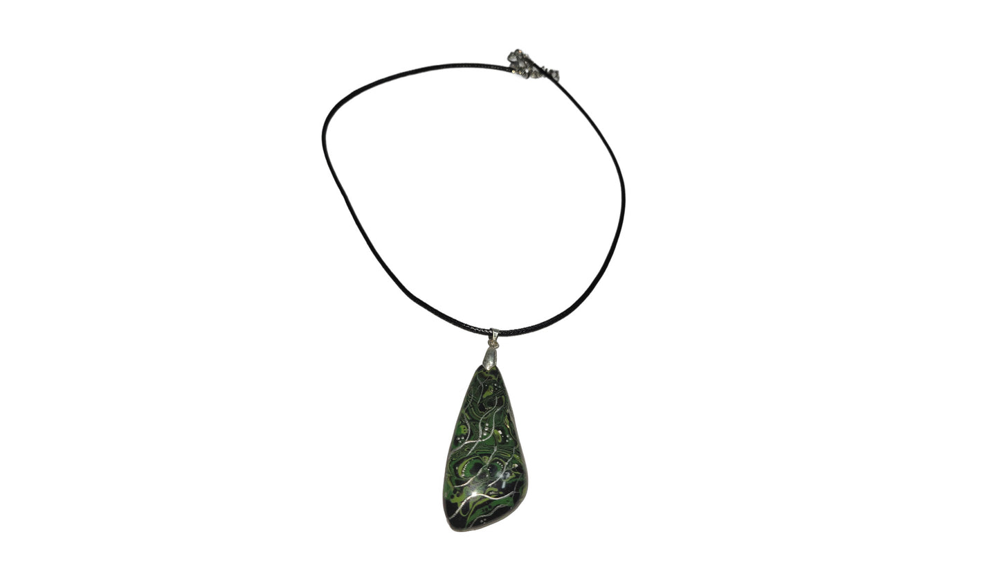 Green and silver cabochon Necklace