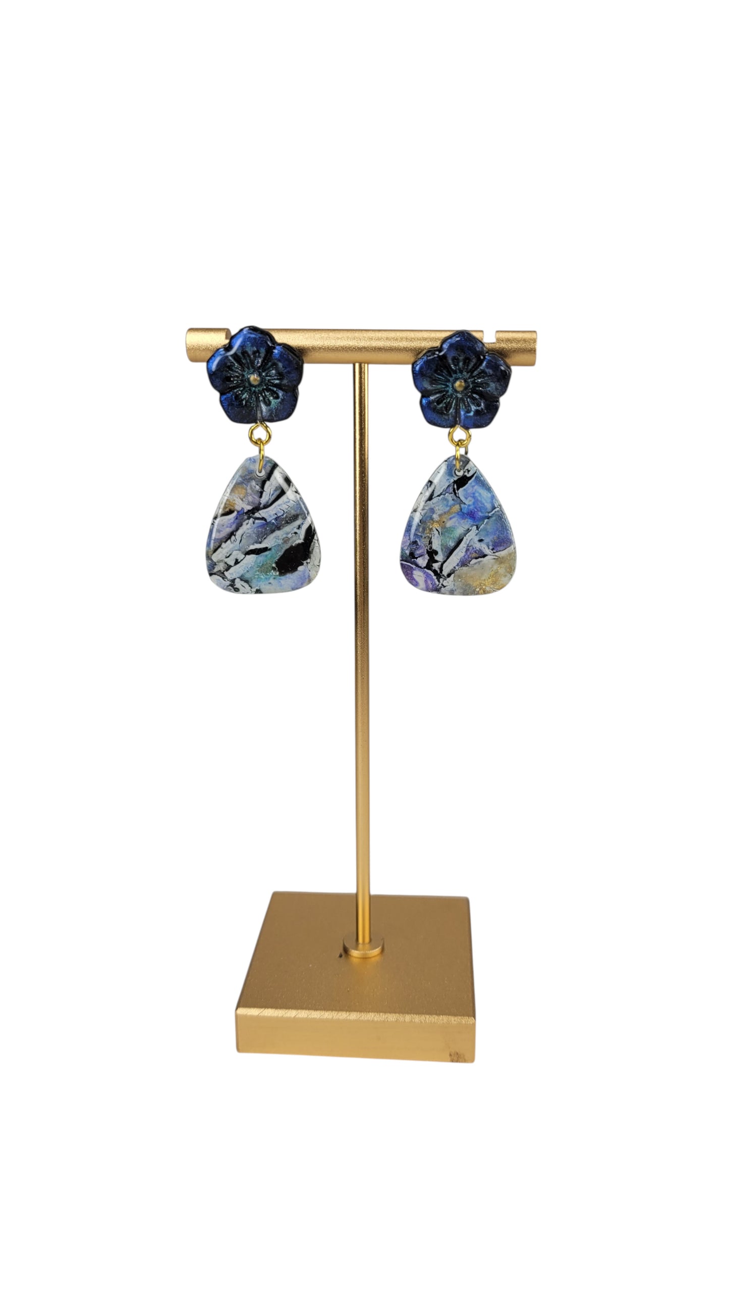 Deep shimmering midnight blooms above faux stone Studs