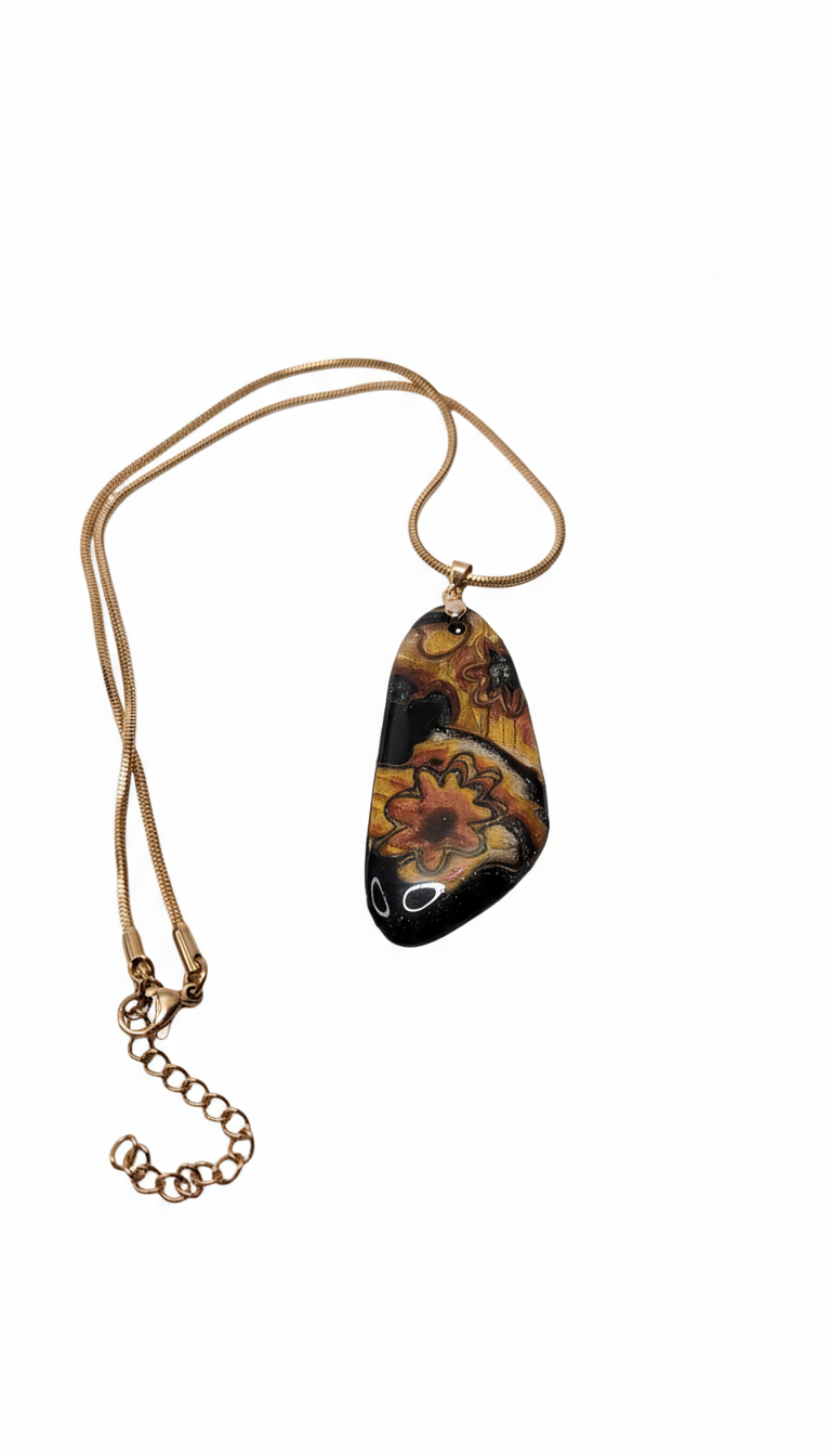 Metallic flowers Necklace