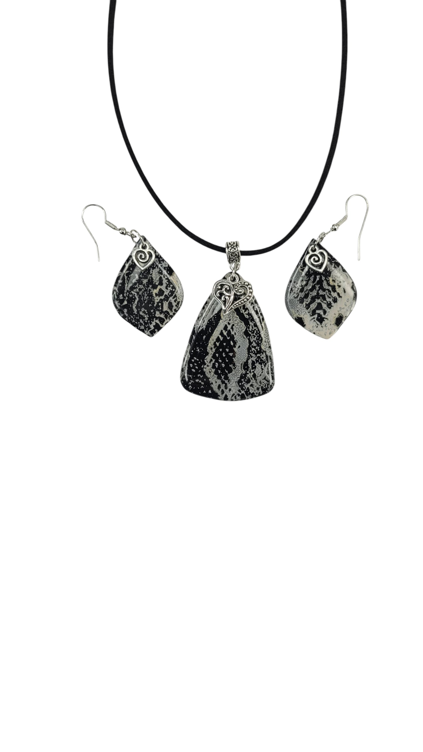 Snakeskin-inspired pattern Necklace and Earring SET