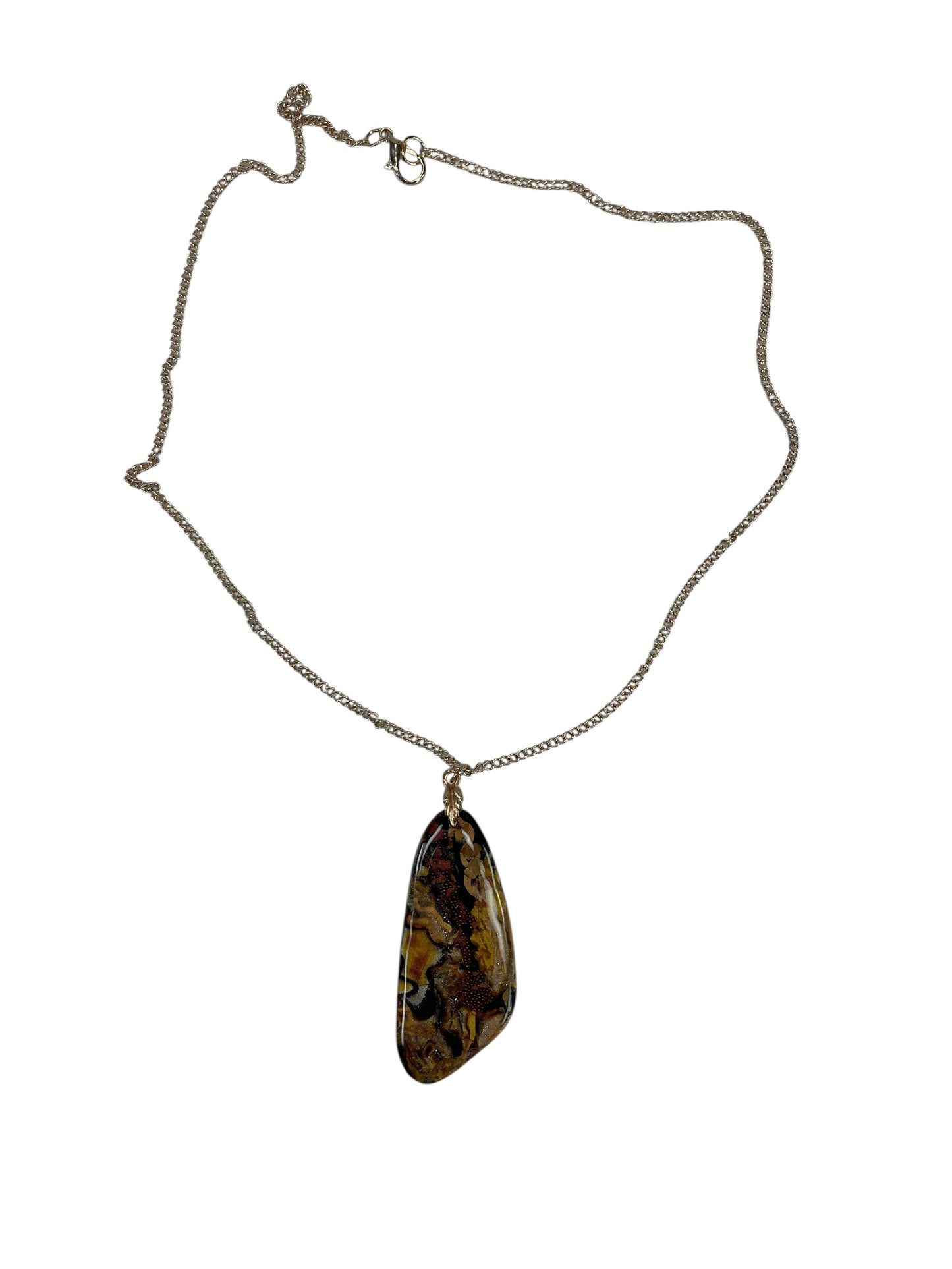 Striking 3D effect that creates beautiful depth and movement Necklace