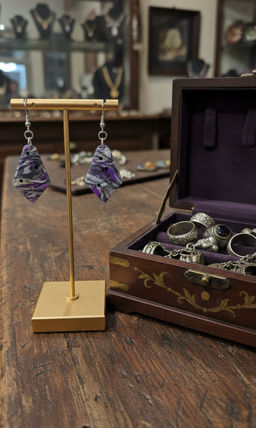 Angular, diamond-shaped drop Earrings