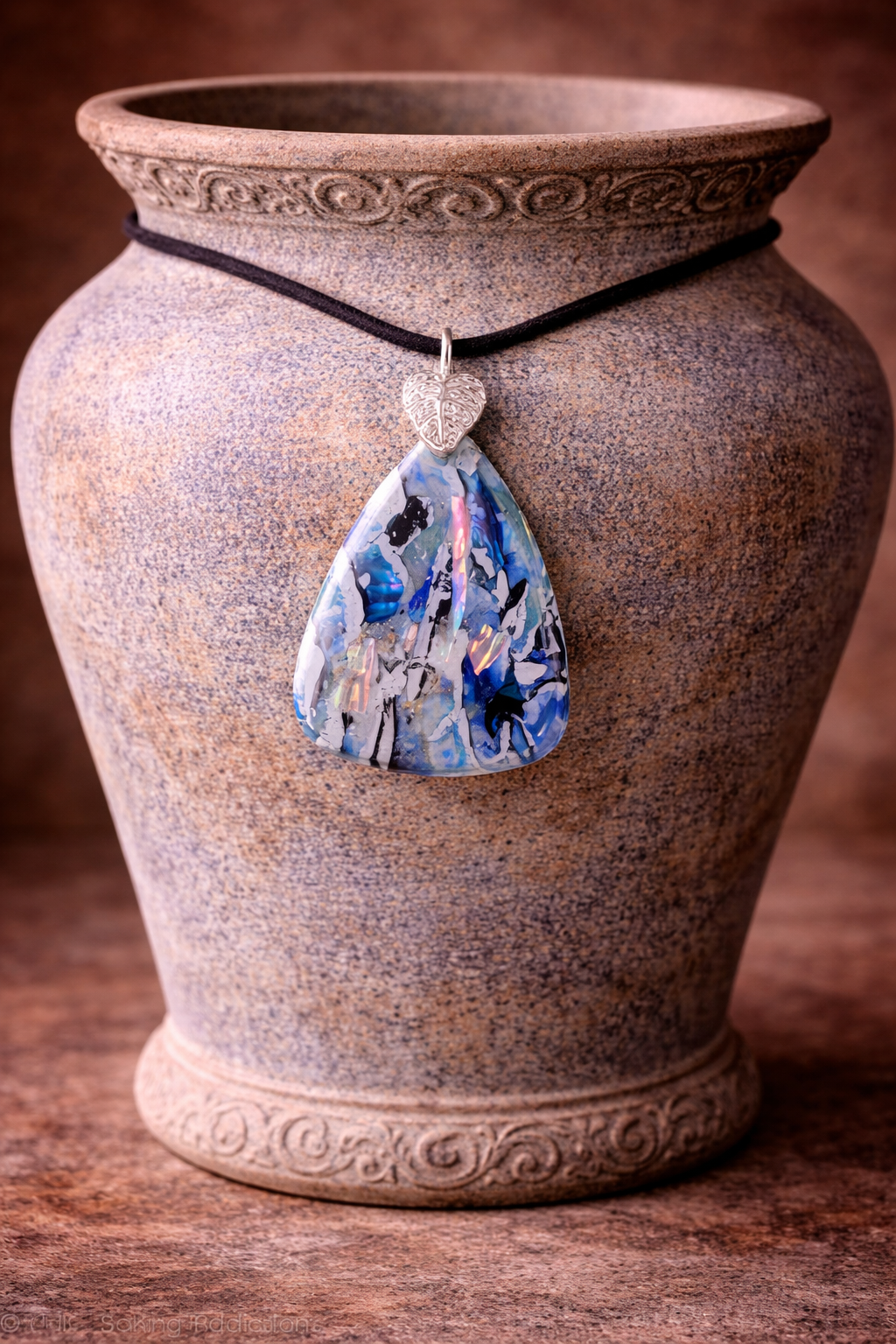 Iridescent ocean-inspired pendant graceful Necklace