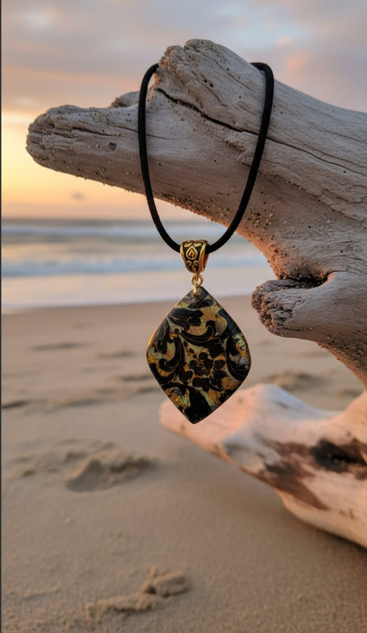 Black with gold baroque elegance Necklace