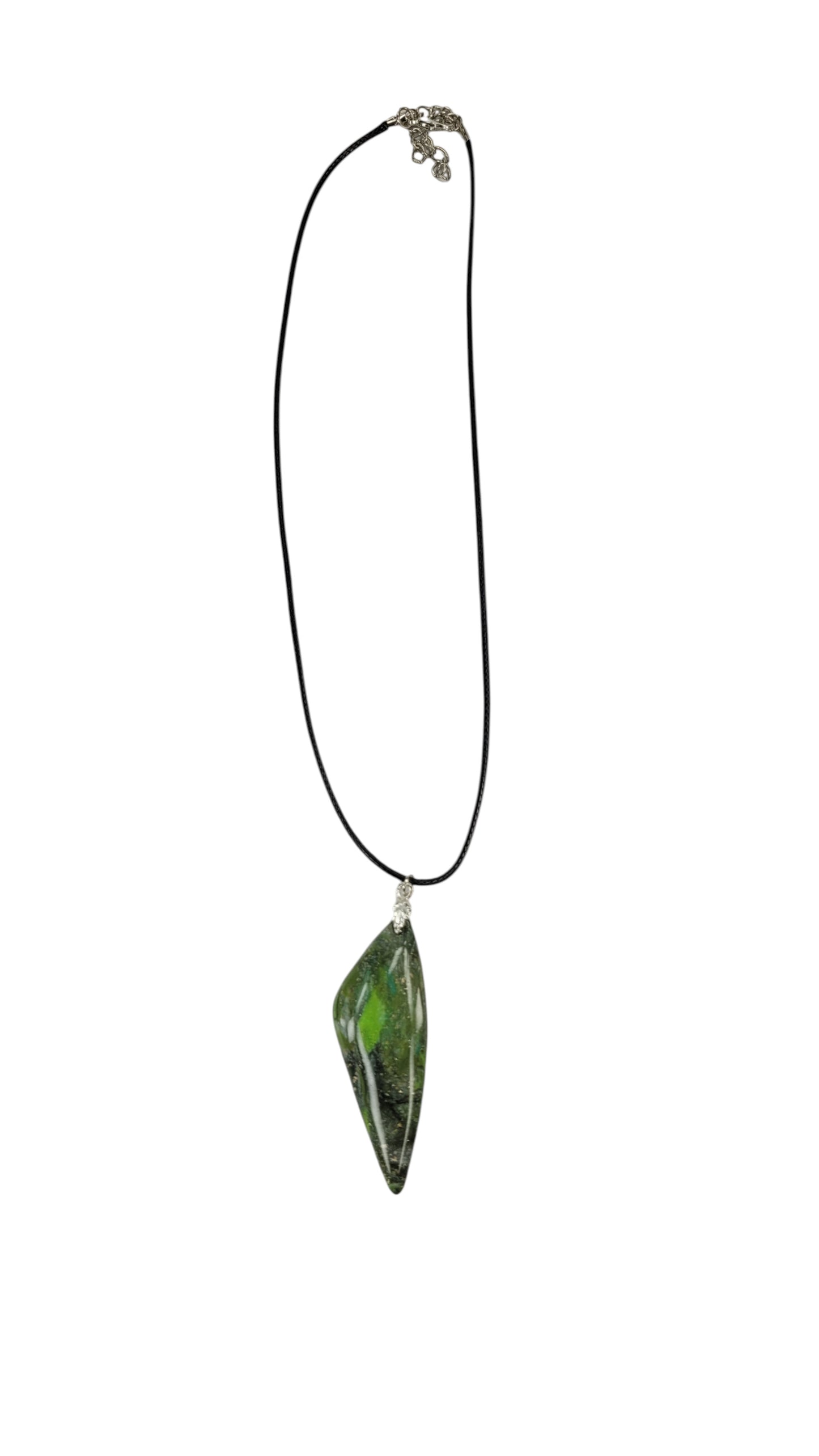 Slender and fluid light green cabochon Necklace