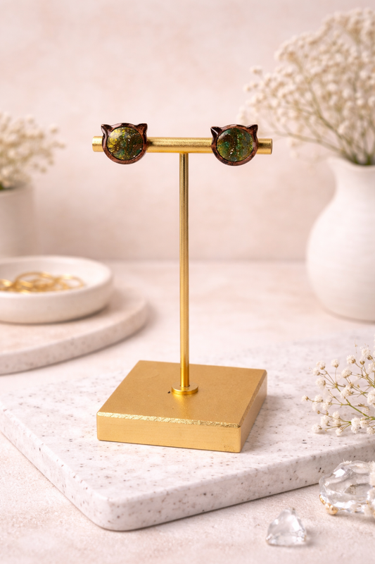 Earthy base with softly shimmering center and cat-ear details Studs