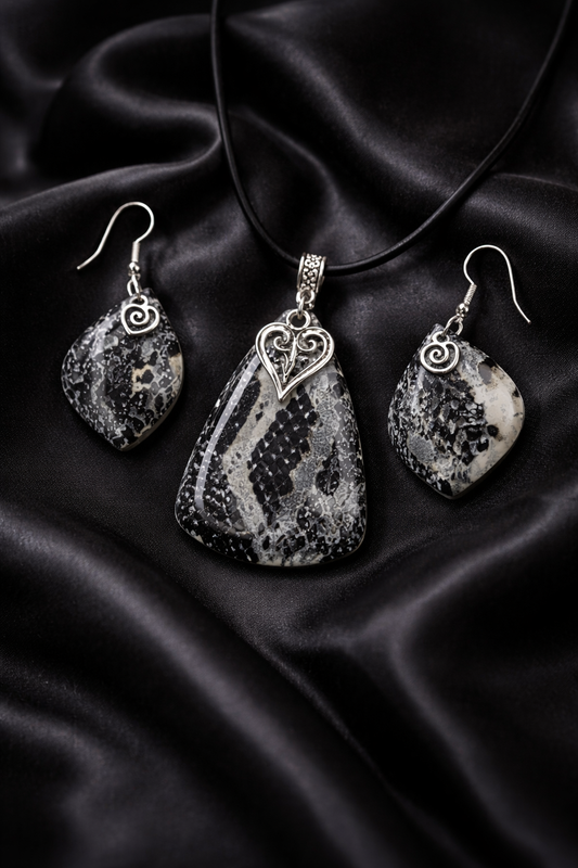 Snakeskin-inspired pattern Necklace and Earring SET