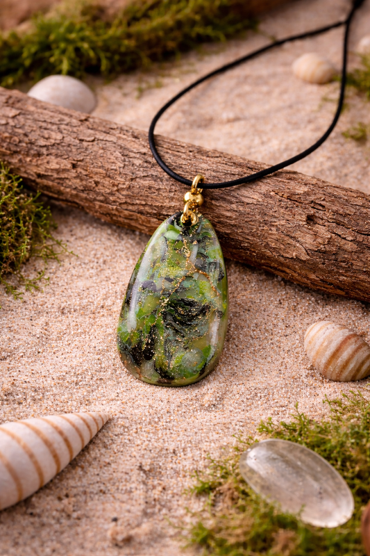Green, translucent and gold faux stone Necklace