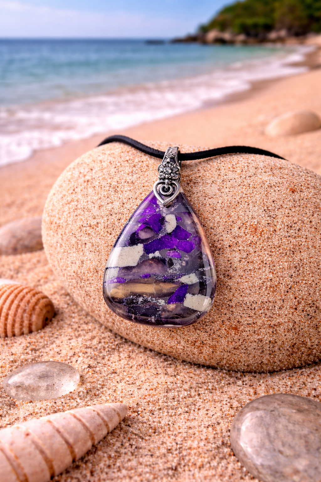 Vivid purple and translucent Necklace