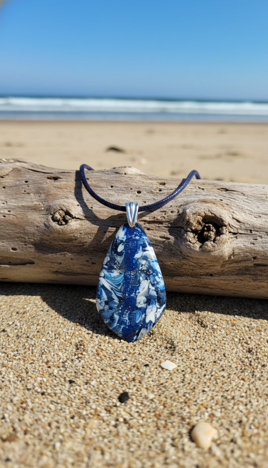 Blue and white fluid, marbled pattern Necklace