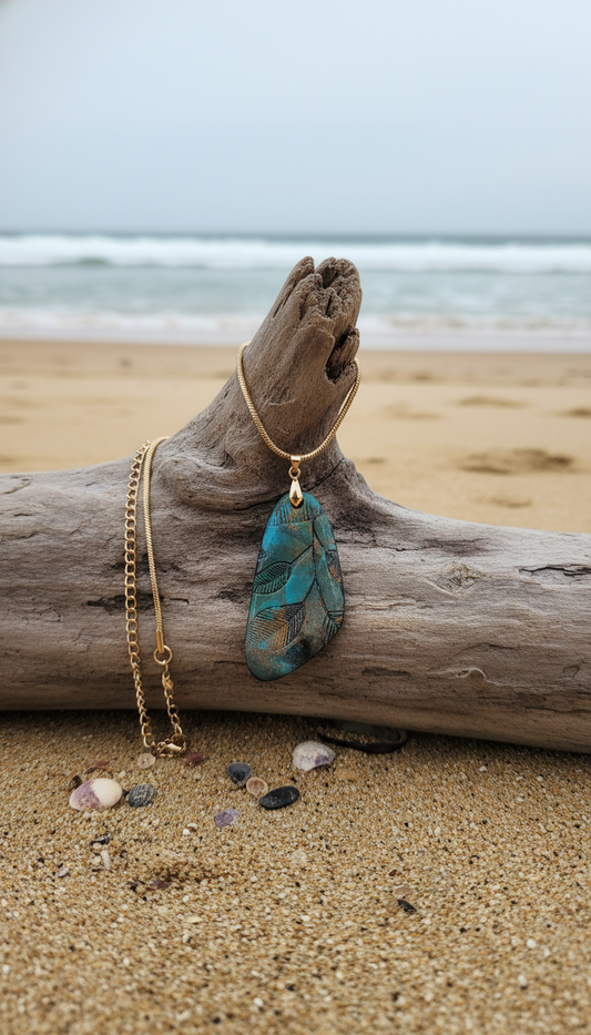 Rustic color leaf Necklace
