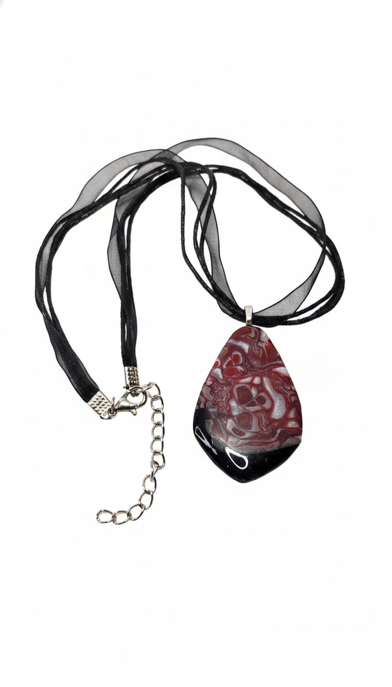 Red and pearl Necklace