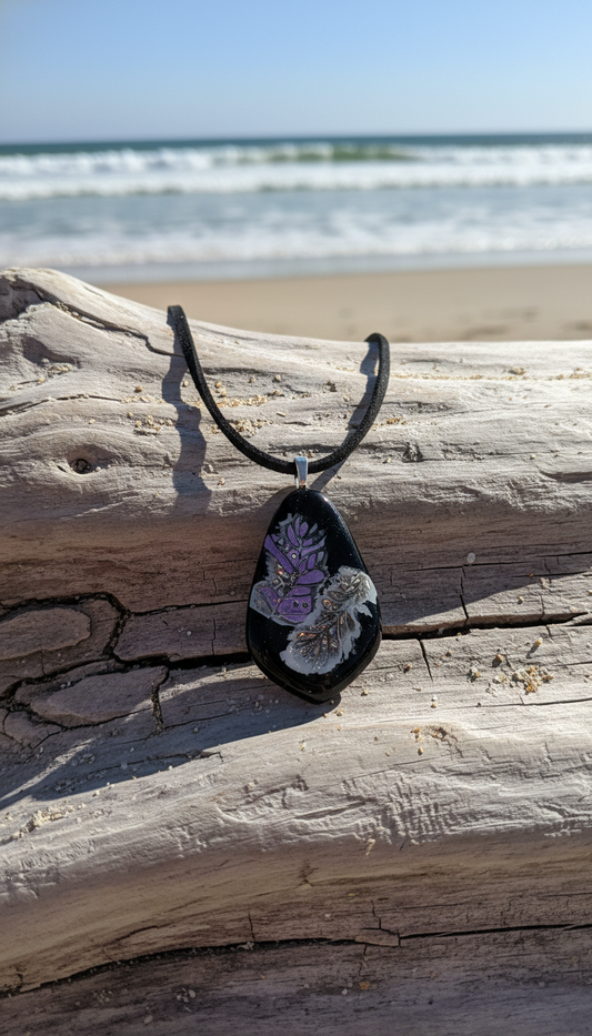 Sparkly feather Necklace