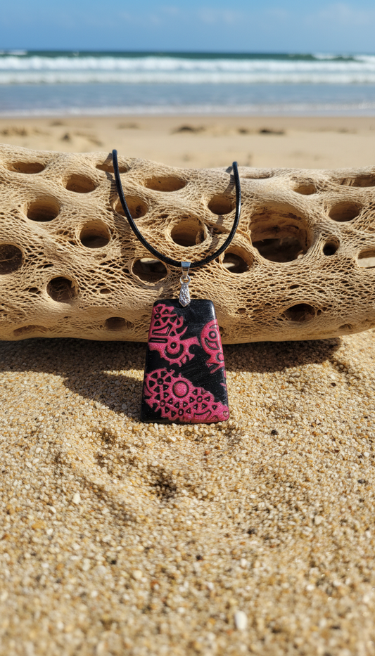 Pearly pink and black Necklace